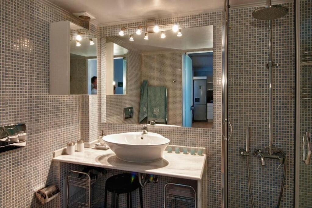 Acropolis Luxury Apartment With Balcony Atina Dış mekan fotoğraf
